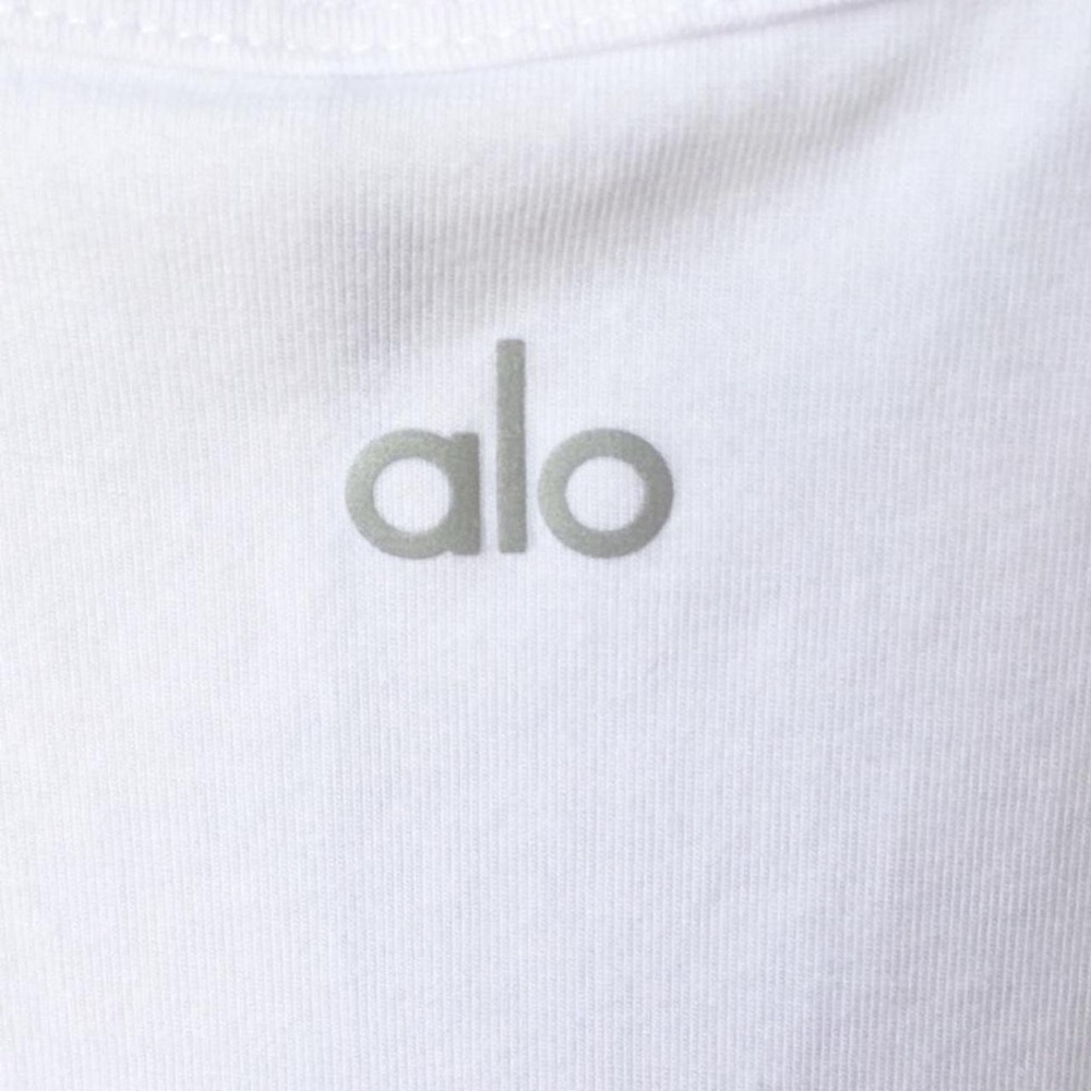 ALO Yoga Cover Wrap Tank Crop Top White Size X-Small XS Fairy - Picture 4 of 4